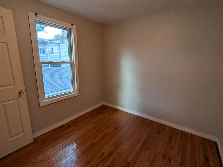 3 Barton St #3 — Photo 14