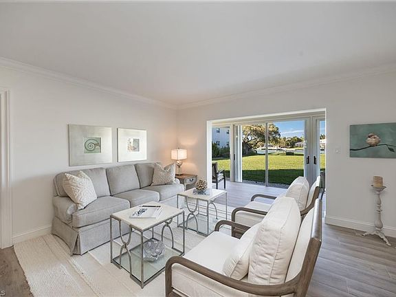 4th image of 383 HARBOUR DR #101