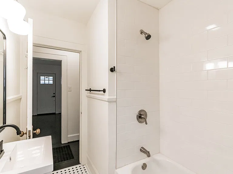 728 Mulberry St — Photo 6