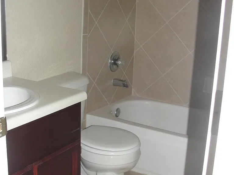 4352 Loma Del Norte Dr — Photo 6