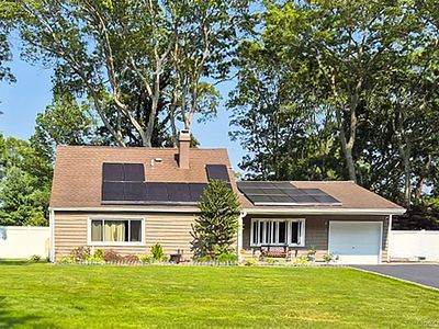 1039 Sipp Avenue, Medford, NY, 11763