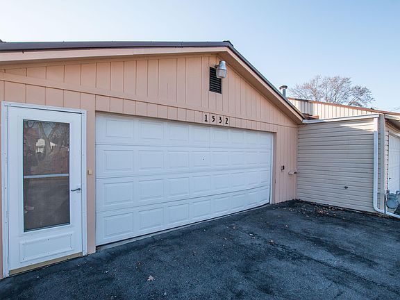 3rd image of 1532 Redwood Dr