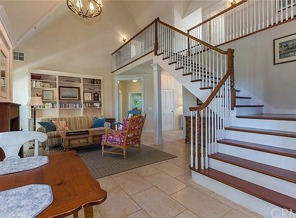 2nd image of 41925 Mesa Verdugo