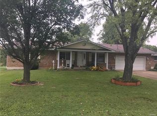303 W Sycamore St, Desloge, MO