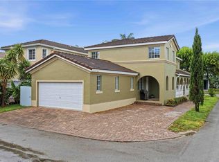 Mandarin Lakes, Homestead, FL 33032