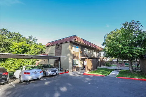 Plumtree Apartments Photo 1