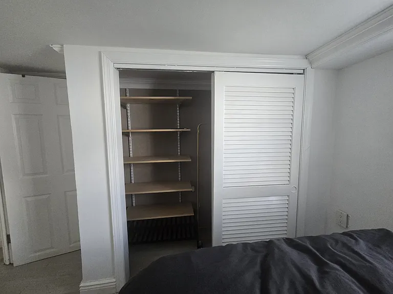 411 E Fulton St — Photo 22