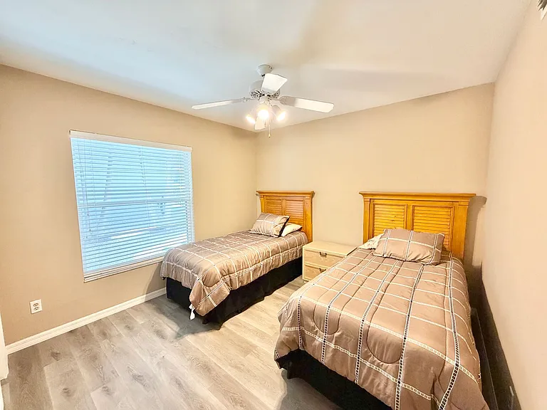 509 Roma Ct #107 — Photo 18
