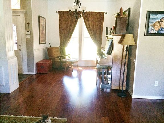 5th image of 1205 Oak Bend Ln