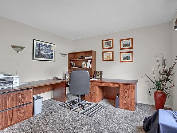 5th image of 11139 Oakspring Ct