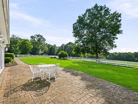 4th image of 232 Maybrook Road