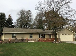 740 Saint Paul Dr, Slinger, WI 53086