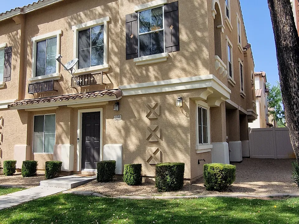 159 W Campbell Ct
