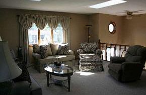 3rd image of 35 Lori Dr