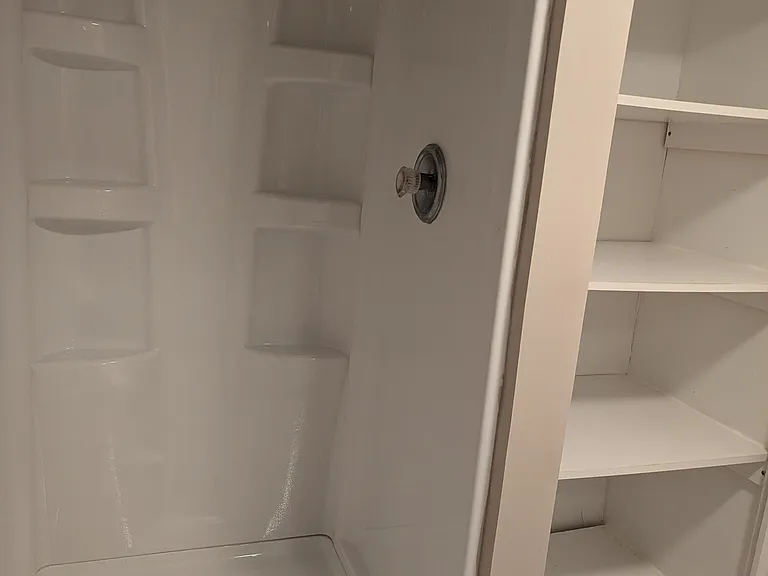 Lower level 3/4th bath