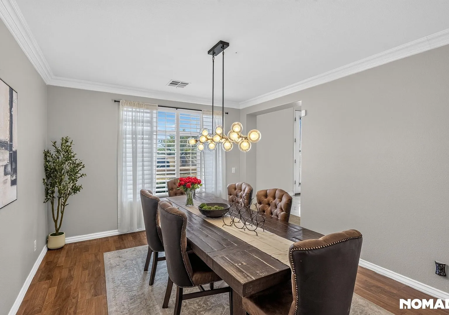 Stunning 5BR House in Las Vegas — Photo 4