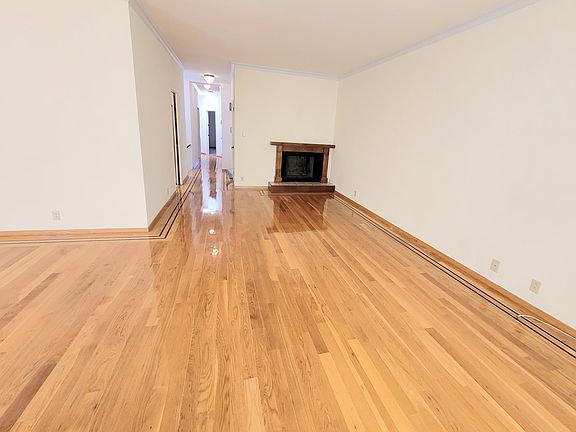 4th image of 627 Colby St Floor 2