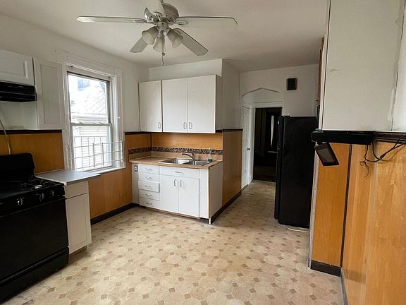 4th image of 2339 Quimby Ave #2A