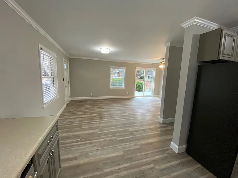 4 Wilshire Dr — Photo 18