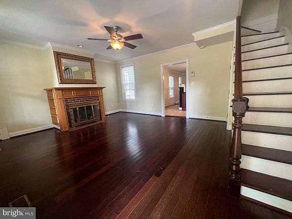 2nd image of 206 N Mill St