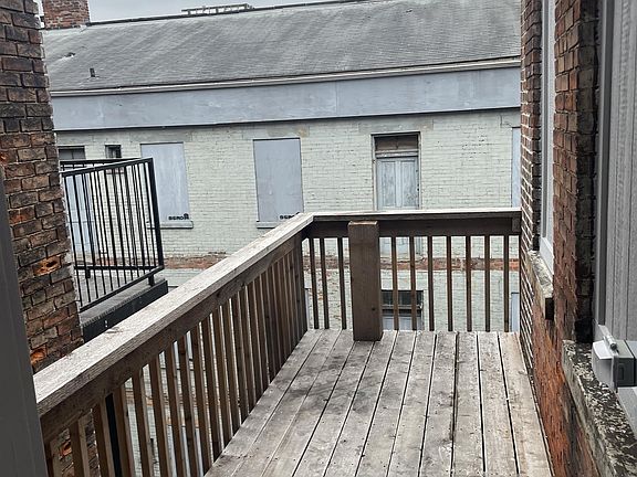 3rd image of 107 W Elder St #B