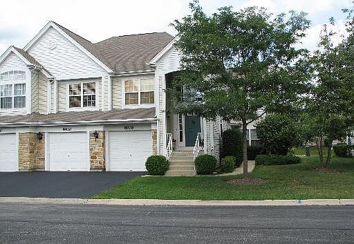 1st image of 8928 Heathwood Cir #5B