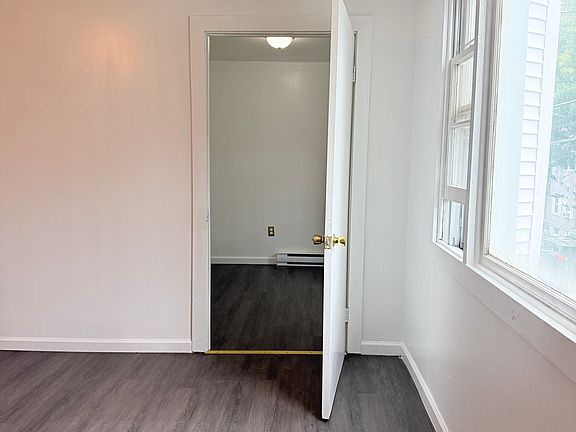 5th image of 106 Congress St #2