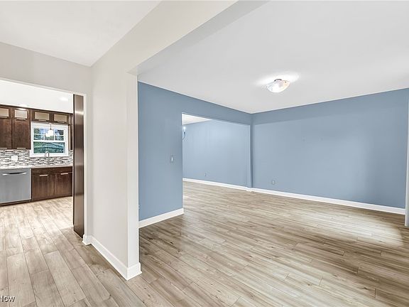 3rd image of 30875 Windy Hollow Ln