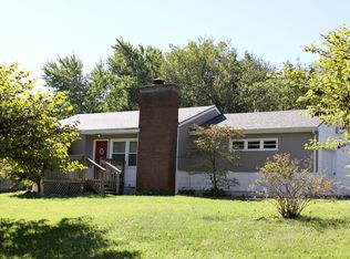 8514 Sleepy Hollow Rd, Kansas City, MO 64114