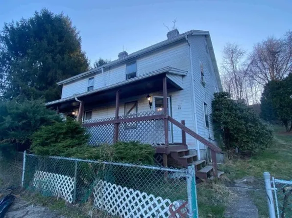 550 1st St, Smithfield, PA 15478