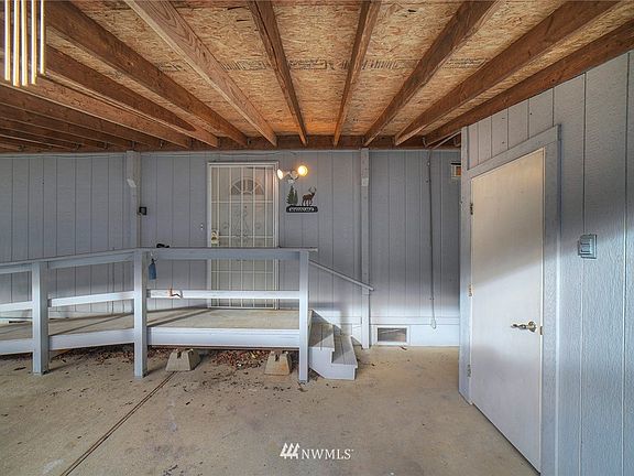 3rd image of 2076 Hastings Ln SE