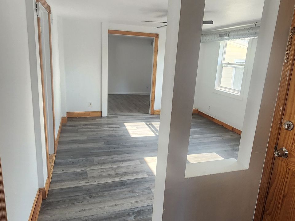 1st image of 40 W Howard Ave
