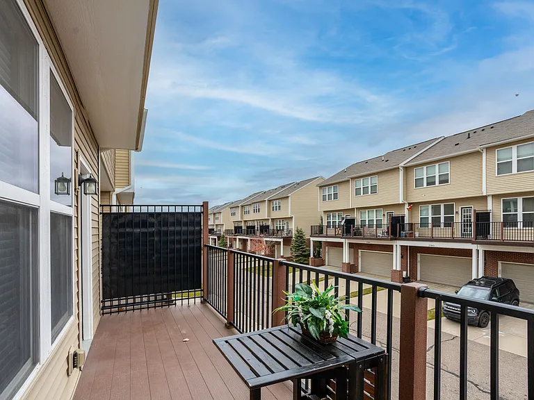 27844 Hopkins Dr — Photo 8
