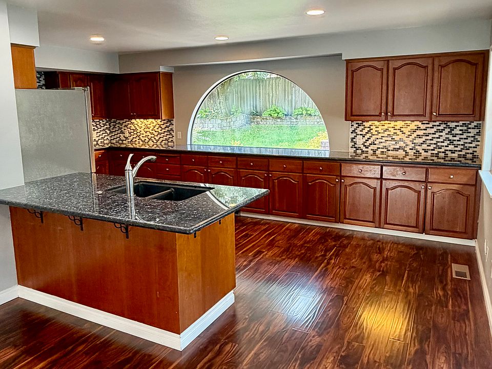 1st image of 18413 SE Blanton St