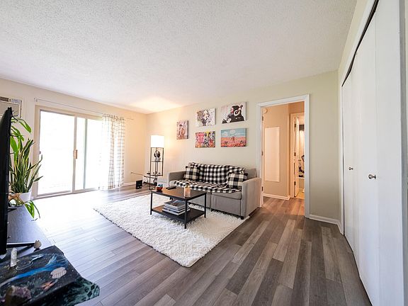 5th image of 917 11th Ave S APT 2
