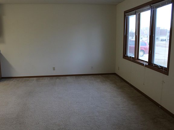 2nd image of 2647 Idaho Ave