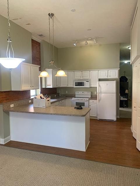 1st image of 109 S Main St APT C