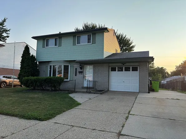 30605 Hennigan St, Roseville, MI 48066
