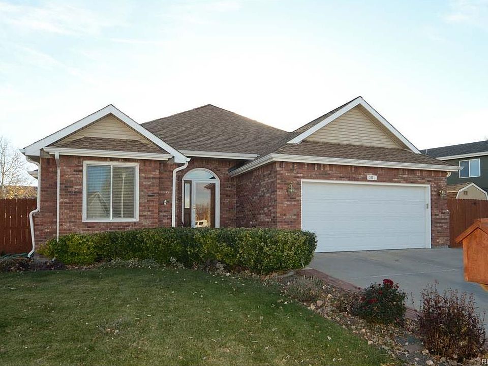 1st image of 303 Meadow Dr