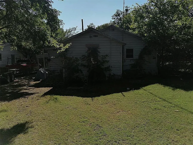 123 N 2nd St — Photo 3