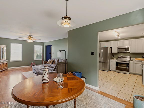 5th image of 1454 Carrie Belle Dr