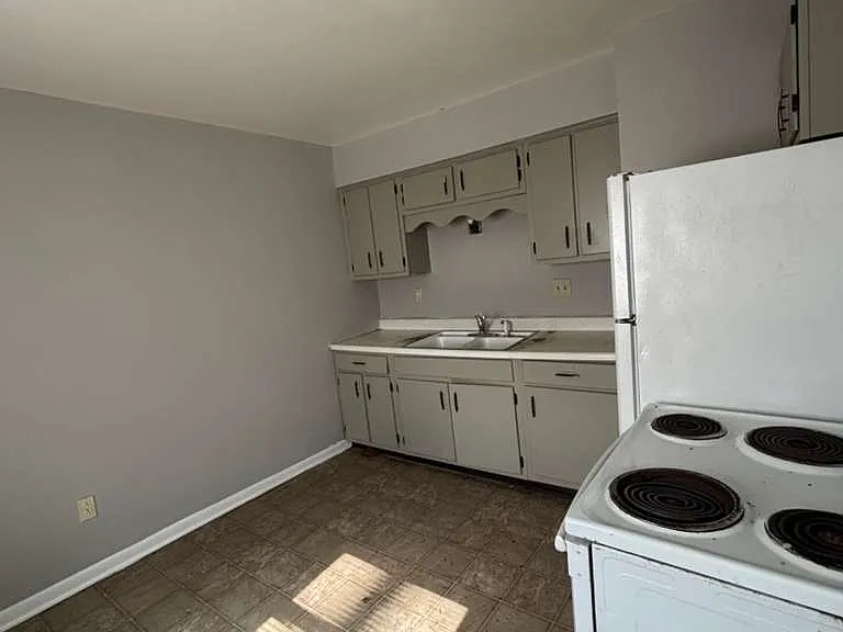 6808 E 21st St #7 — Photo 5