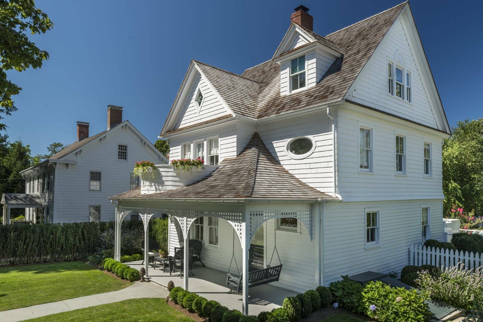 327 Main St, Amagansett, NY 11930 Out East