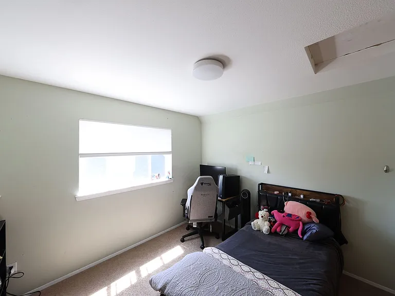 20 SW Cruise St — Photo 10