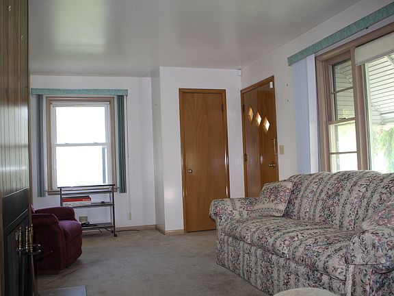 3rd image of 117 N Chase Ave
