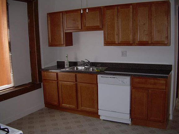2nd image of 2925 W Diversey Ave #2