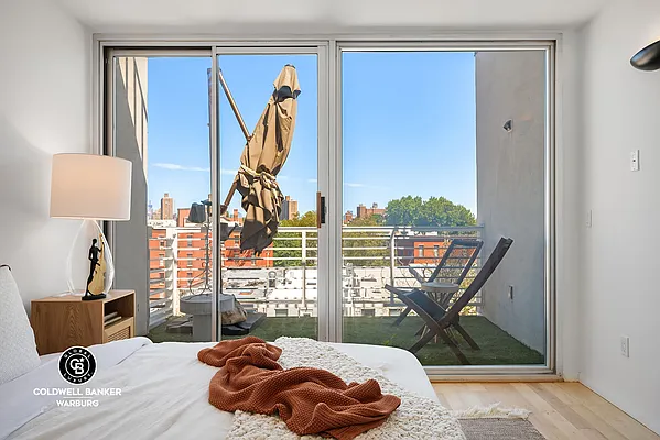 Sold by Coldwell Banker Warburg | media 11