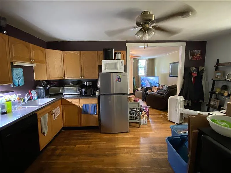 2 bed, 750 sqft, $3,150 — Photo 1