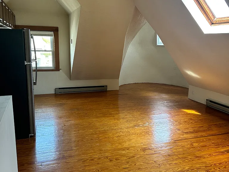 21 Fuller St #3 — Photo 6