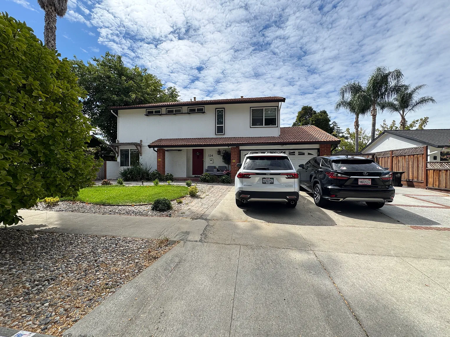 5 bed, 2209 sqft, $6,200 — Photo 1